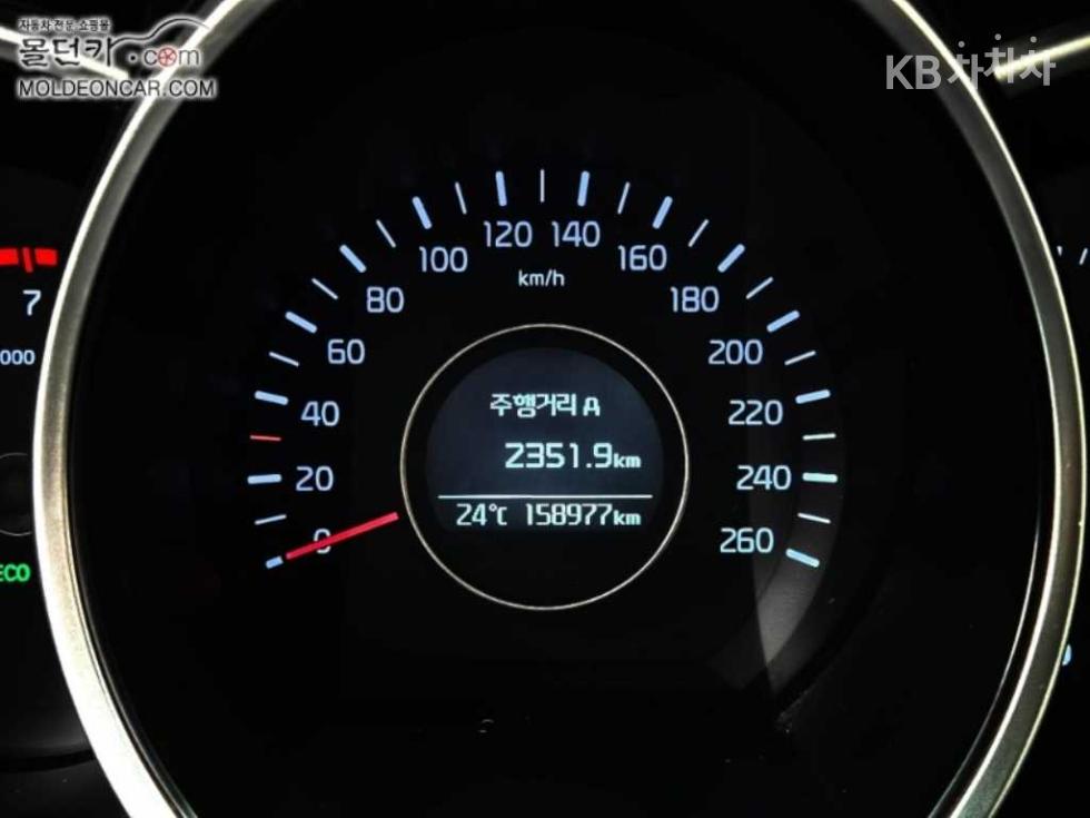 Kia K5 — miniaturë 5