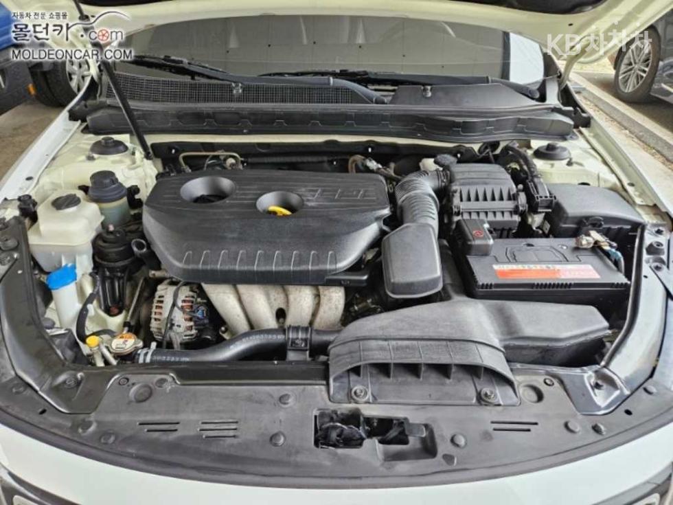 Kia K5 — miniaturë 8