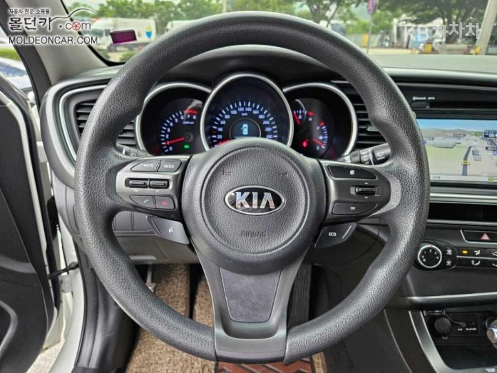 Kia K5 — miniaturë 9