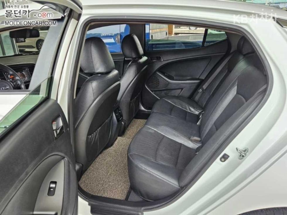 Kia K5 — miniaturë 17