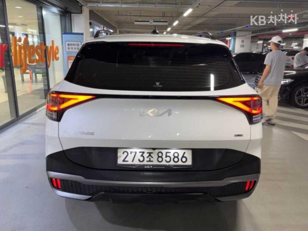 2022 - kia sportage