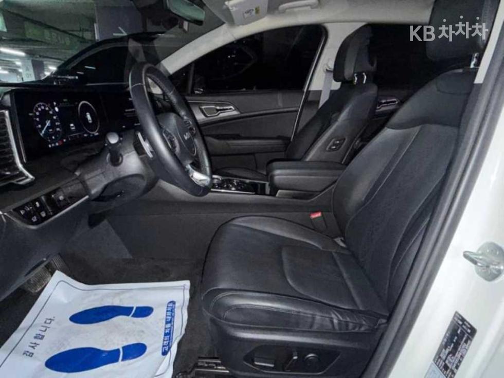 2022 - kia sportage