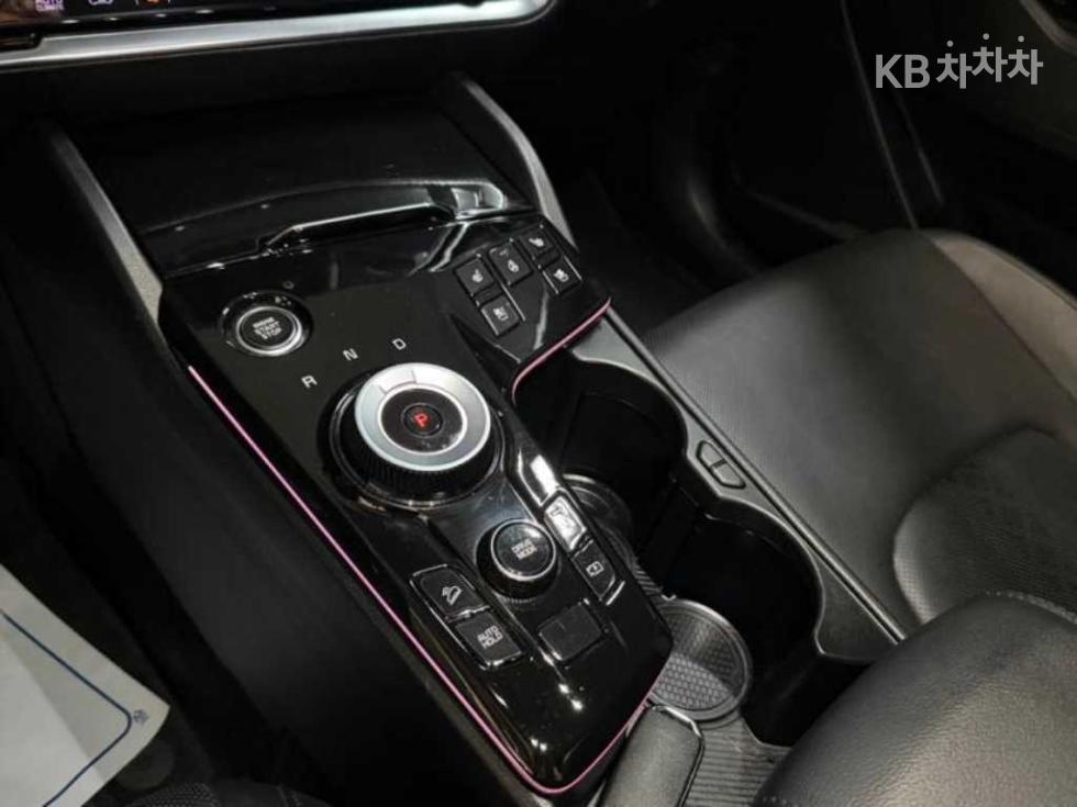 2022 - kia sportage