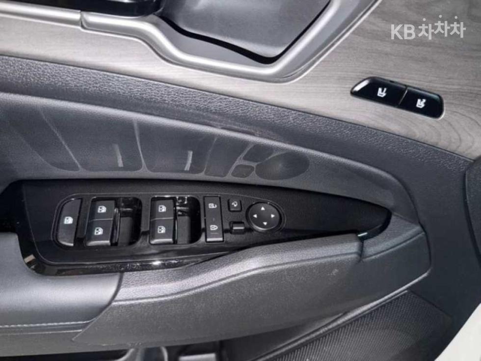 2022 - kia sportage