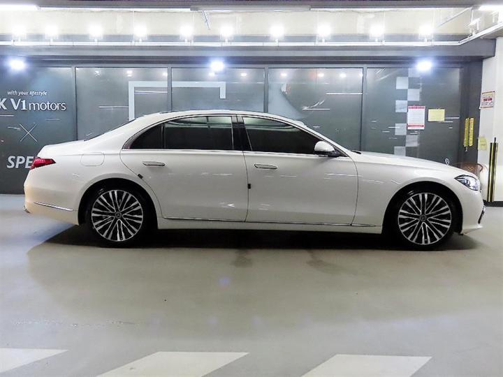 Mercedes-Benz S450 2023 photo 3