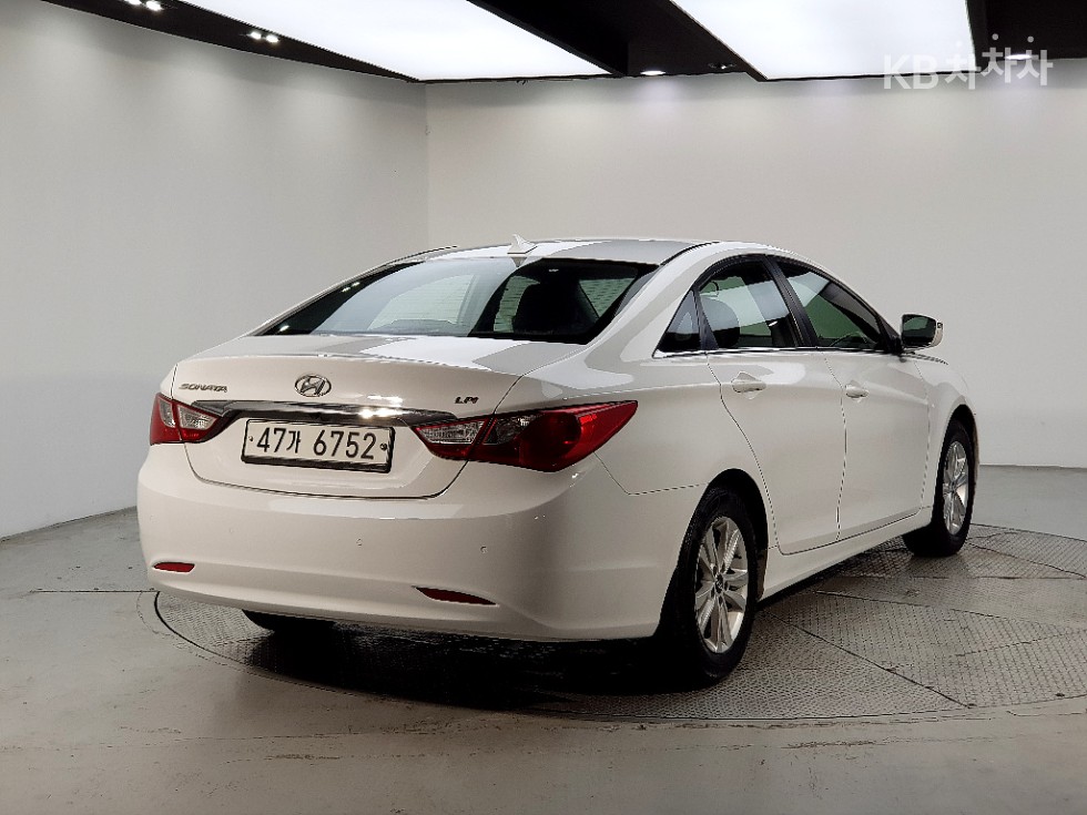 Hyundai Sonata — miniaturë 4
