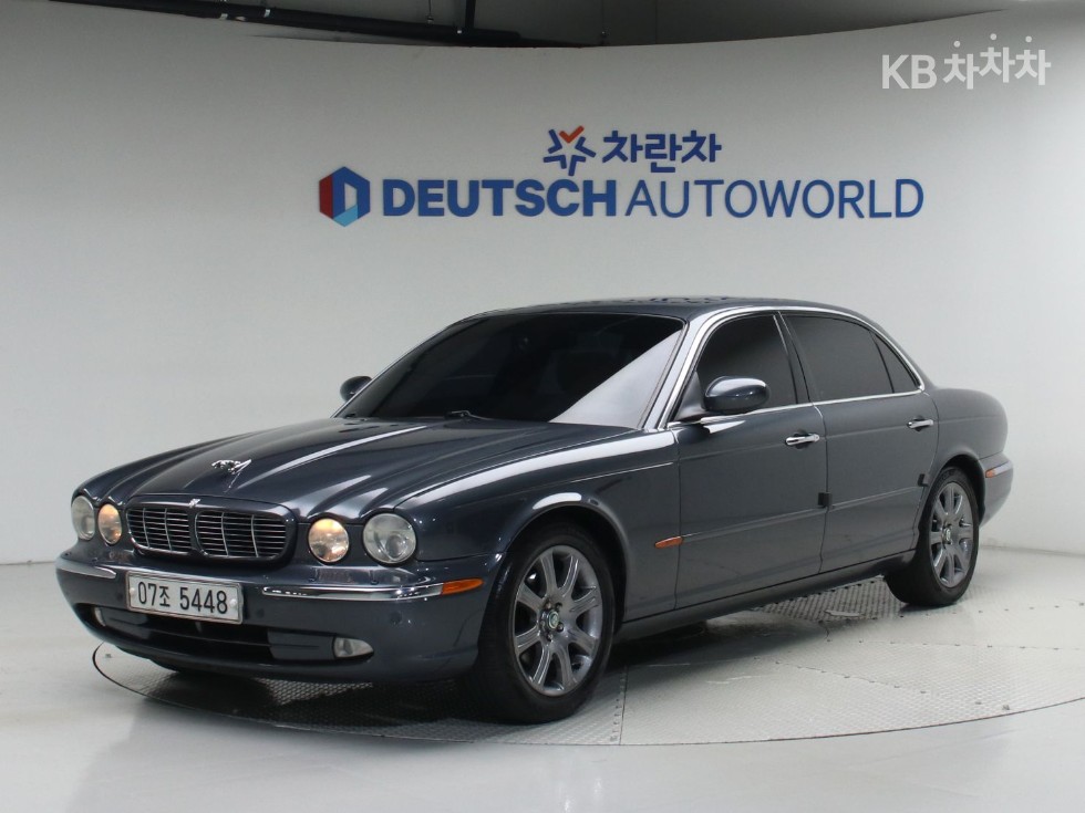 2005 jaguar xj-8
