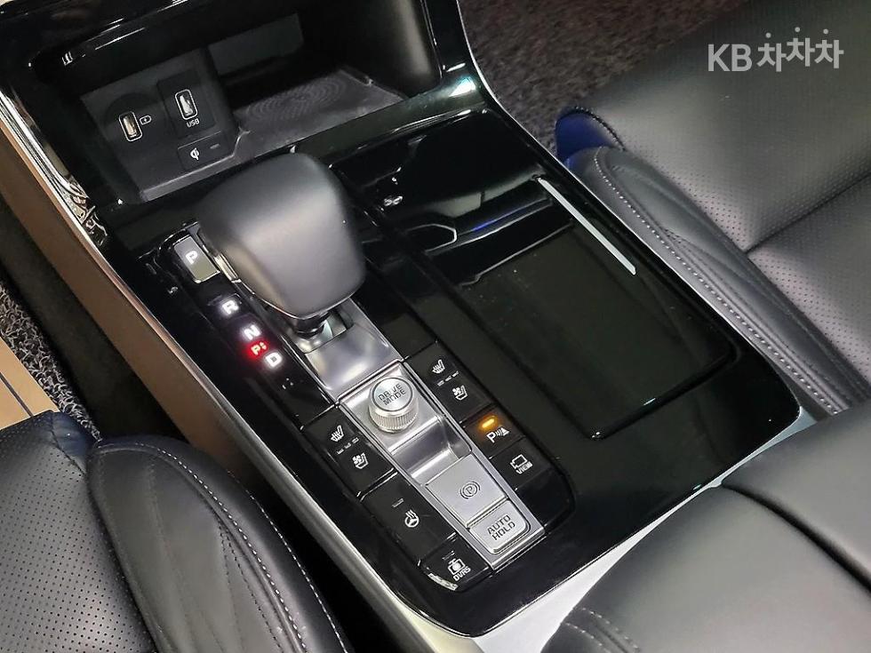 2020 - kia k7
