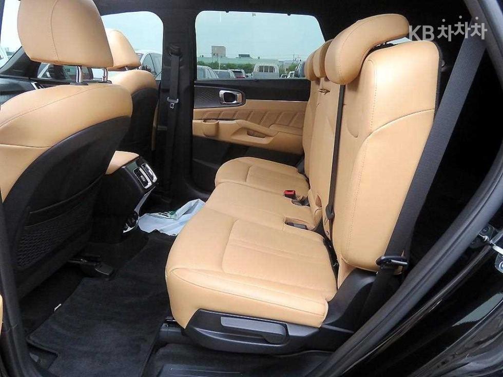 2023 - kia sorento