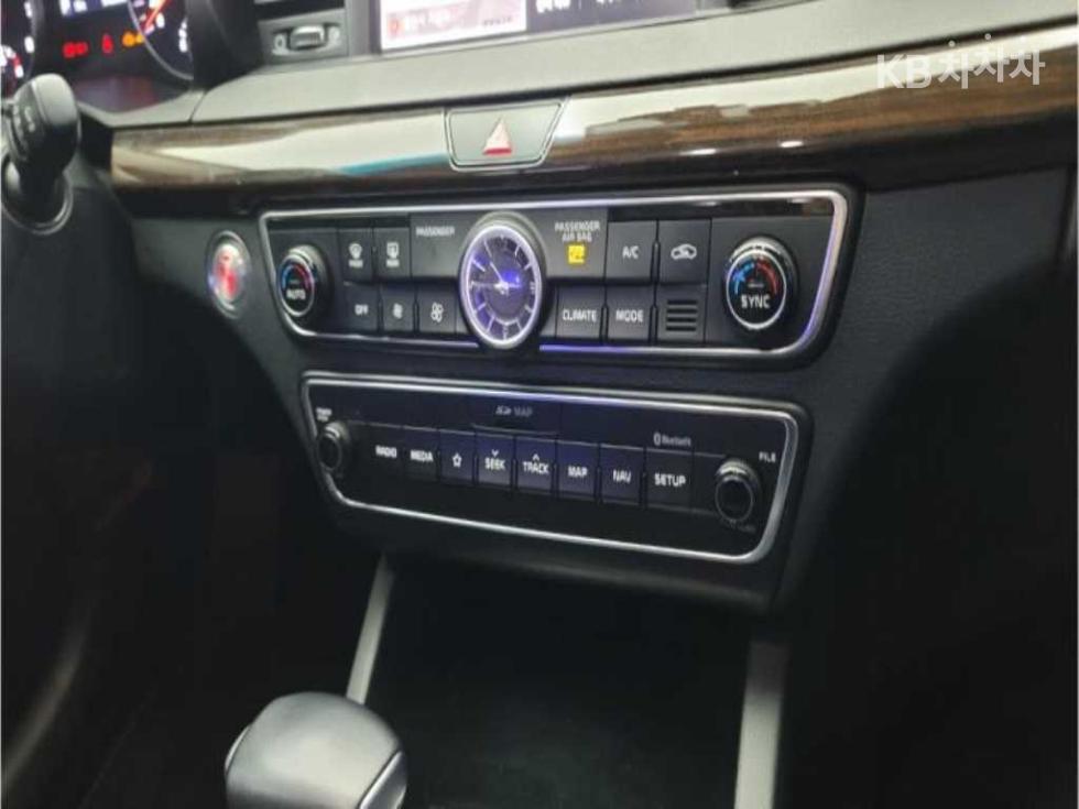 2018 - kia k7