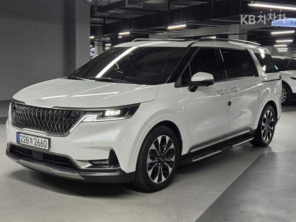 2023 - kia carnival