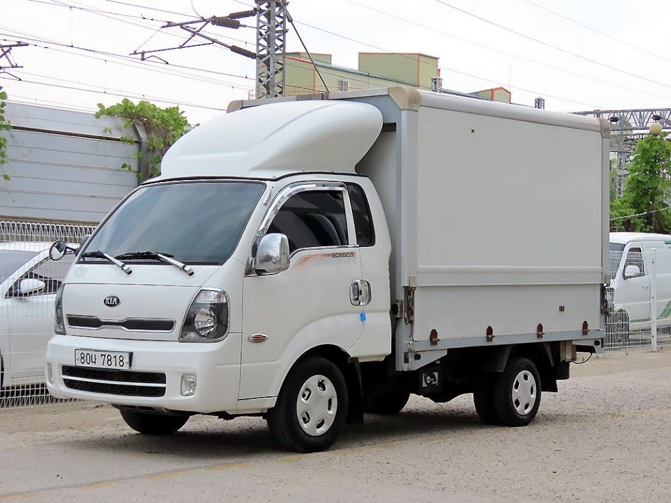 2014 - kia bongo iii