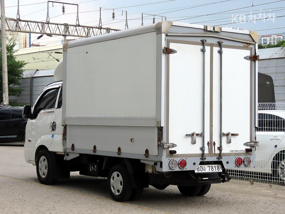 2014 - kia bongo iii