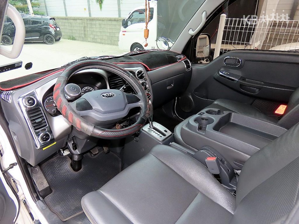 2014 - kia bongo iii