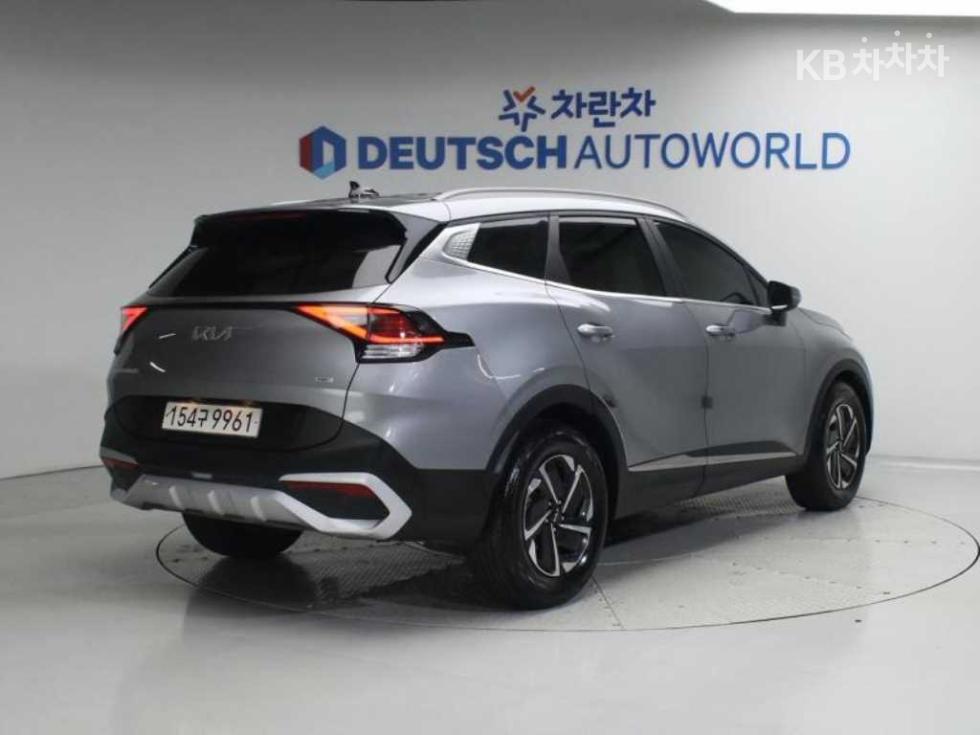 2023 - kia sportage