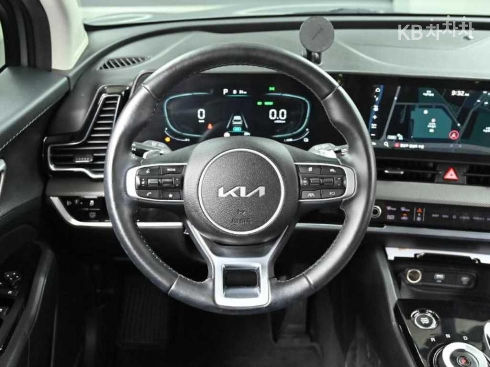 2023 - kia sportage