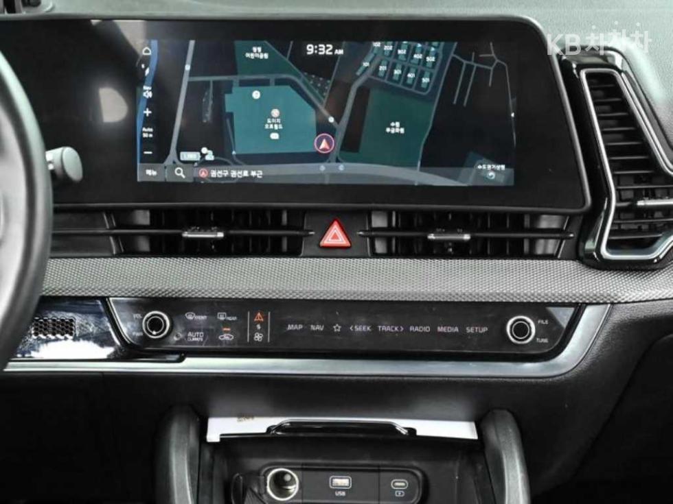 2023 - kia sportage