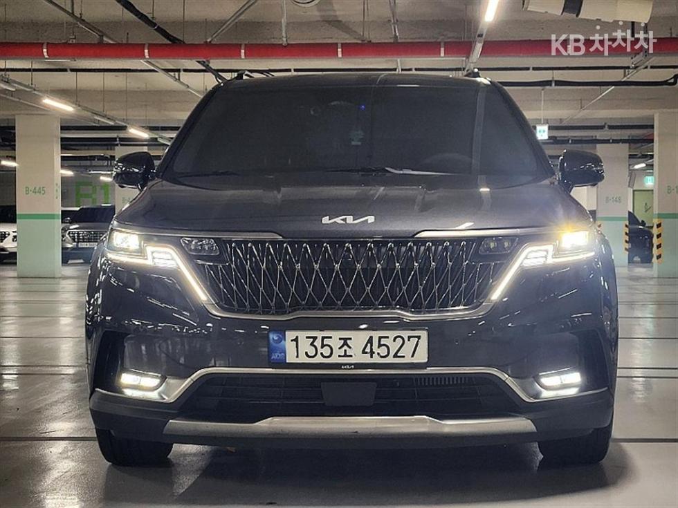 2023 - kia carnival