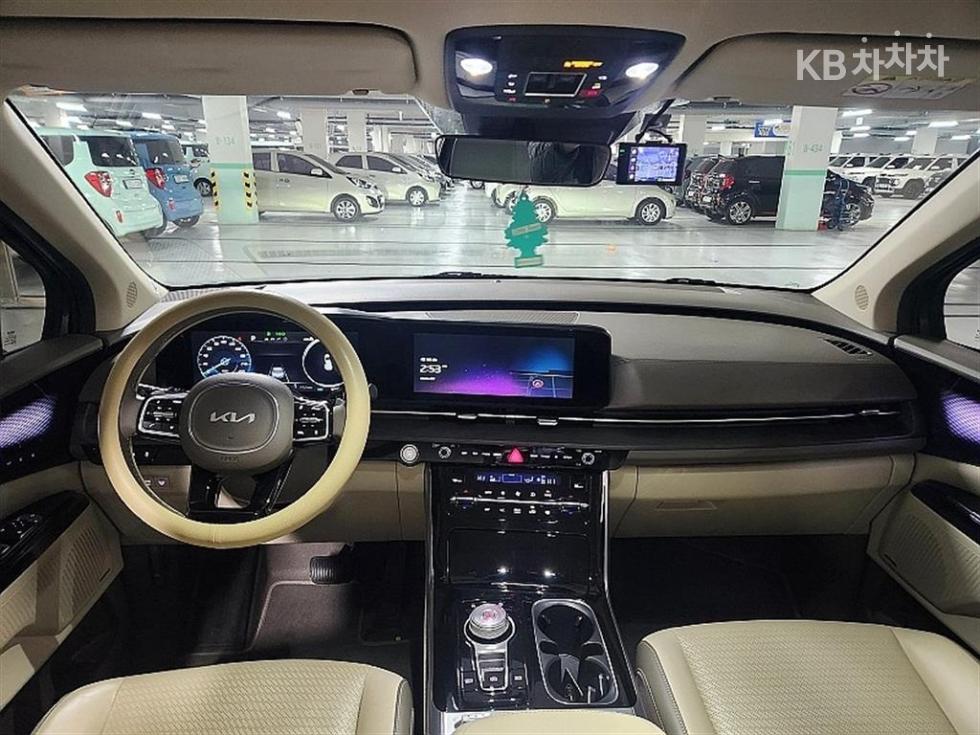 2023 - kia carnival