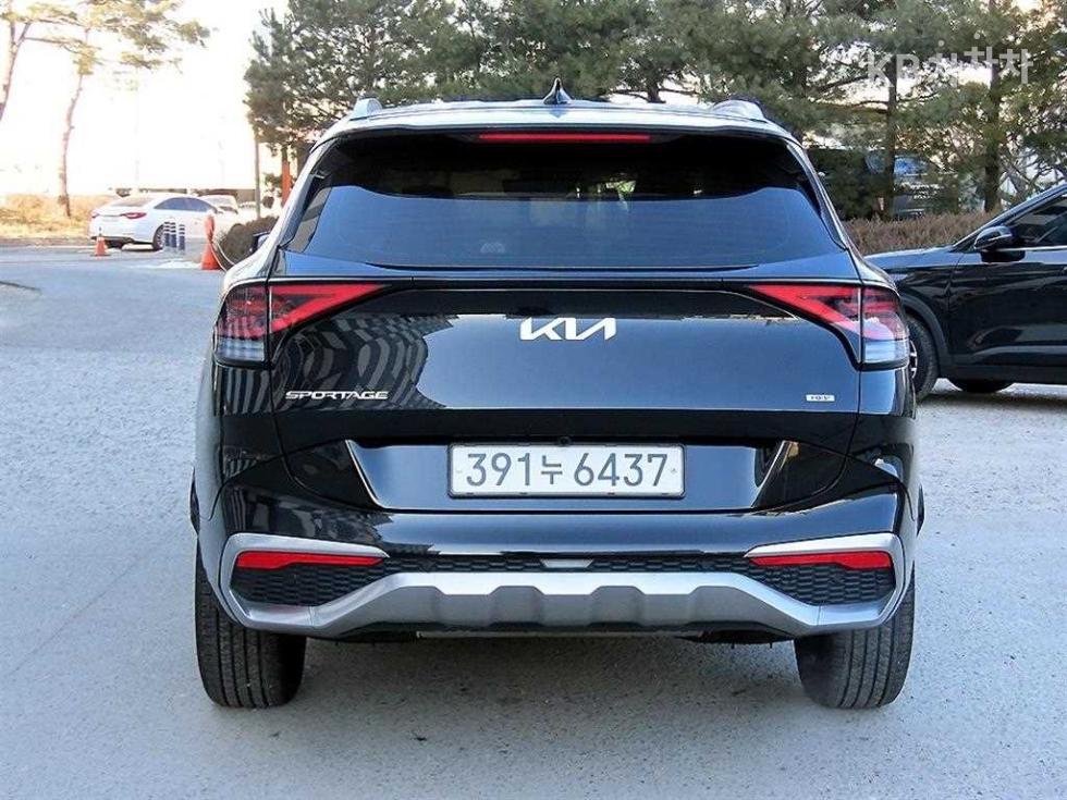 2023 - kia sportage