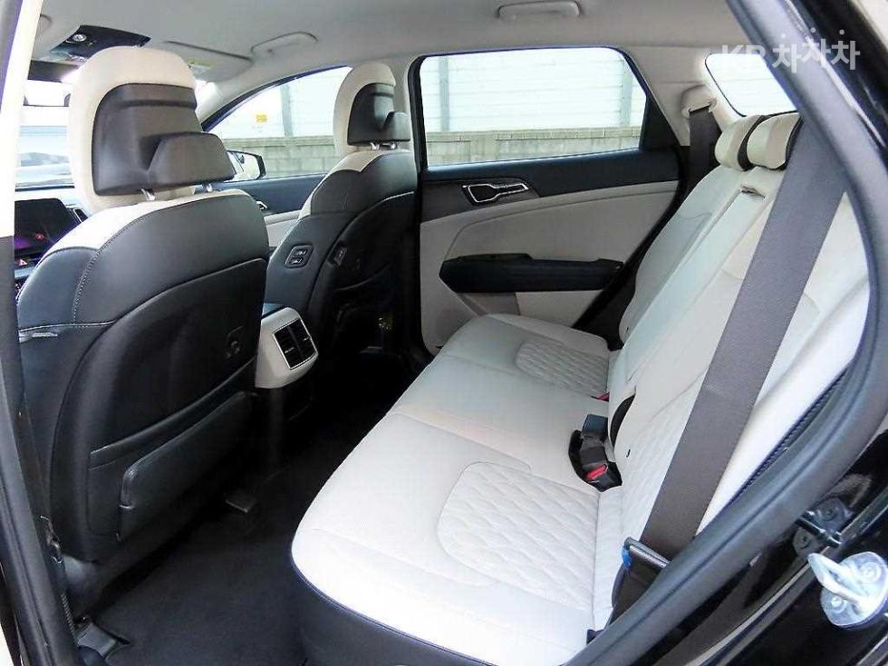 2023 - kia sportage