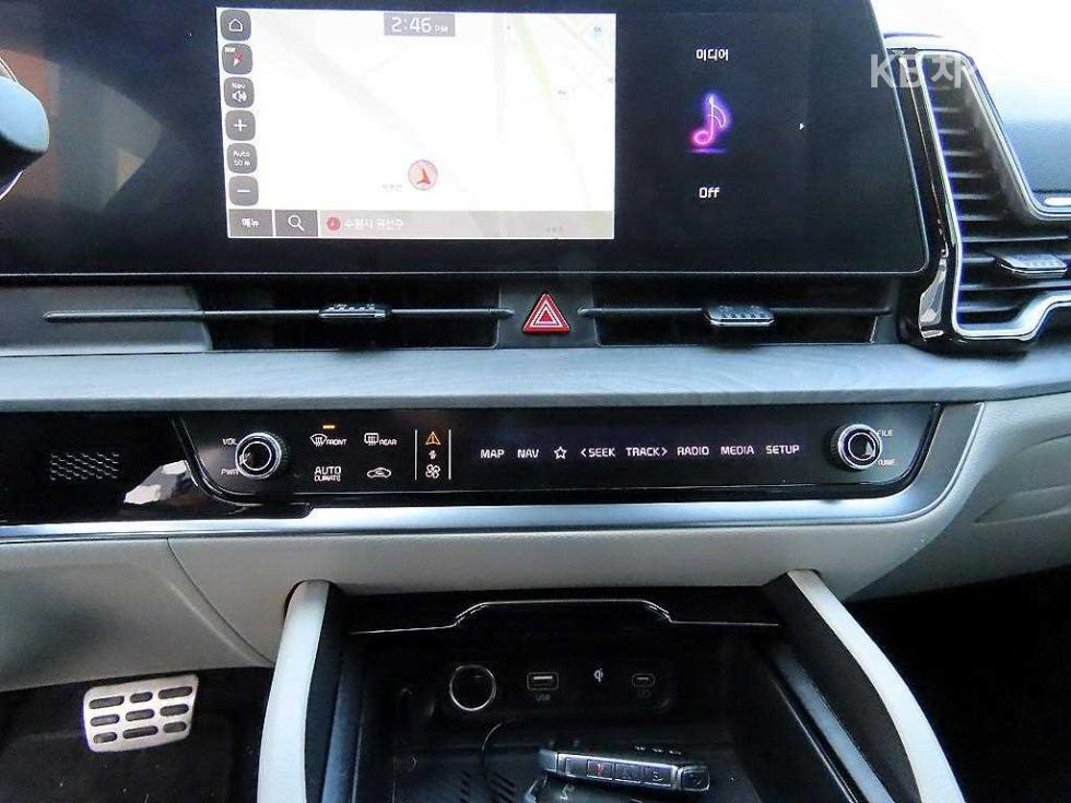 2023 - kia sportage