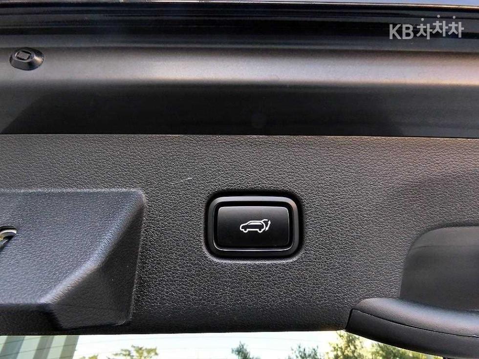 2023 - kia sportage
