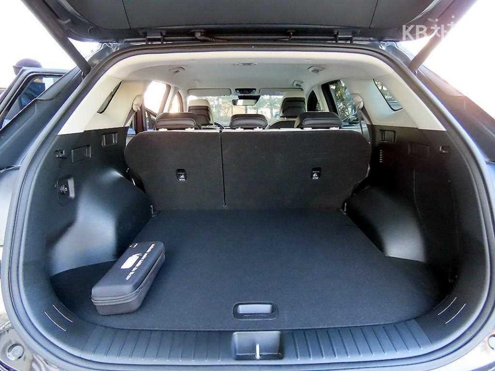 2023 - kia sportage