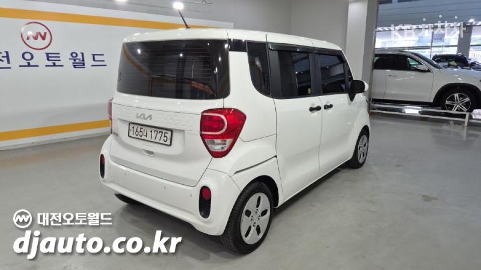 2022 - kia ray
