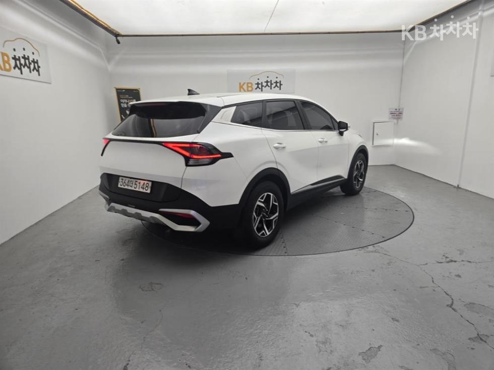 2022 - kia sportage