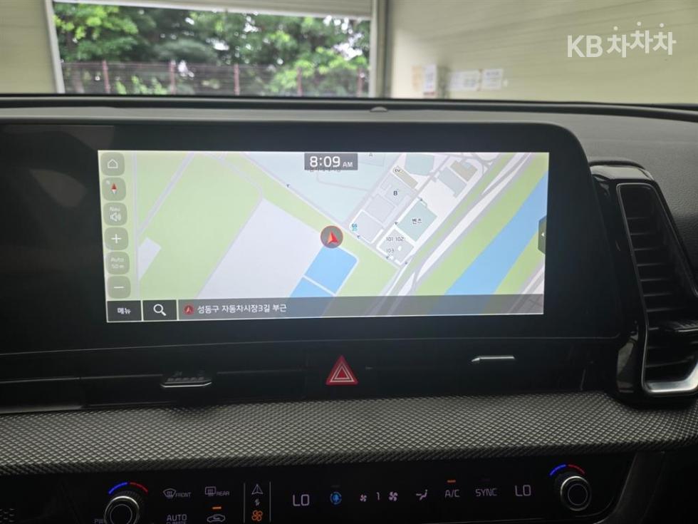 2022 - kia sportage