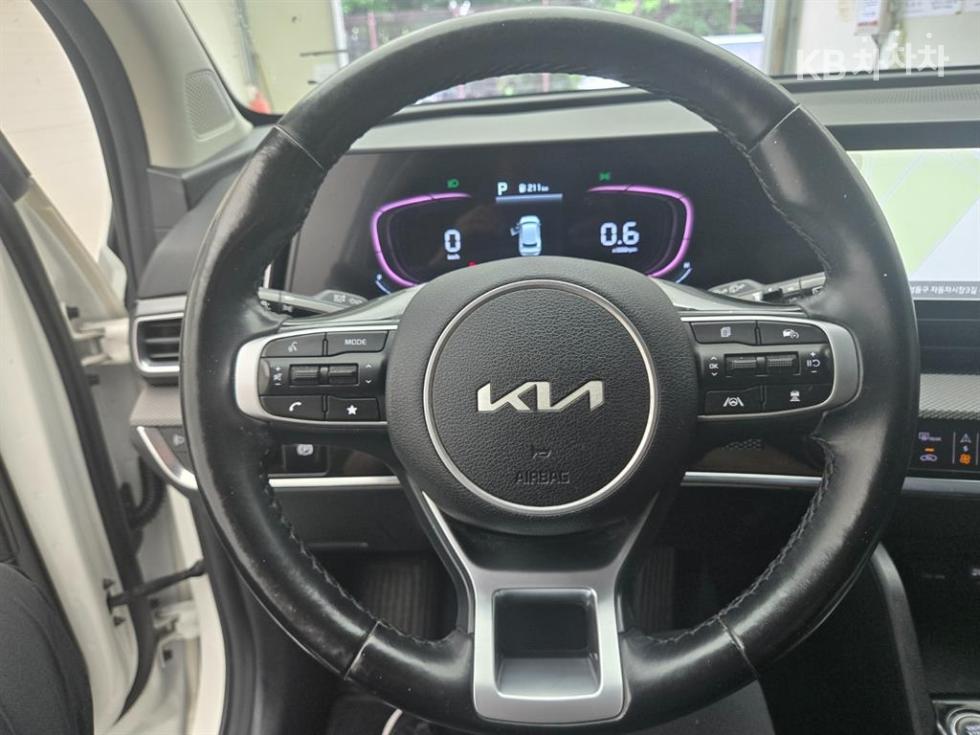 2022 - kia sportage