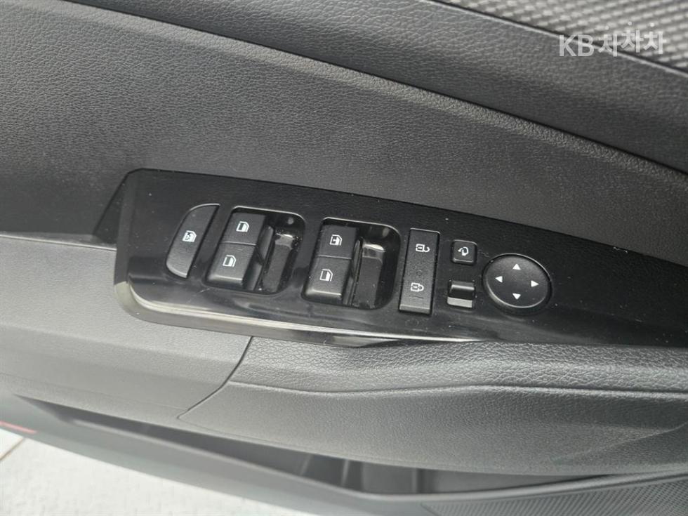 2022 - kia sportage