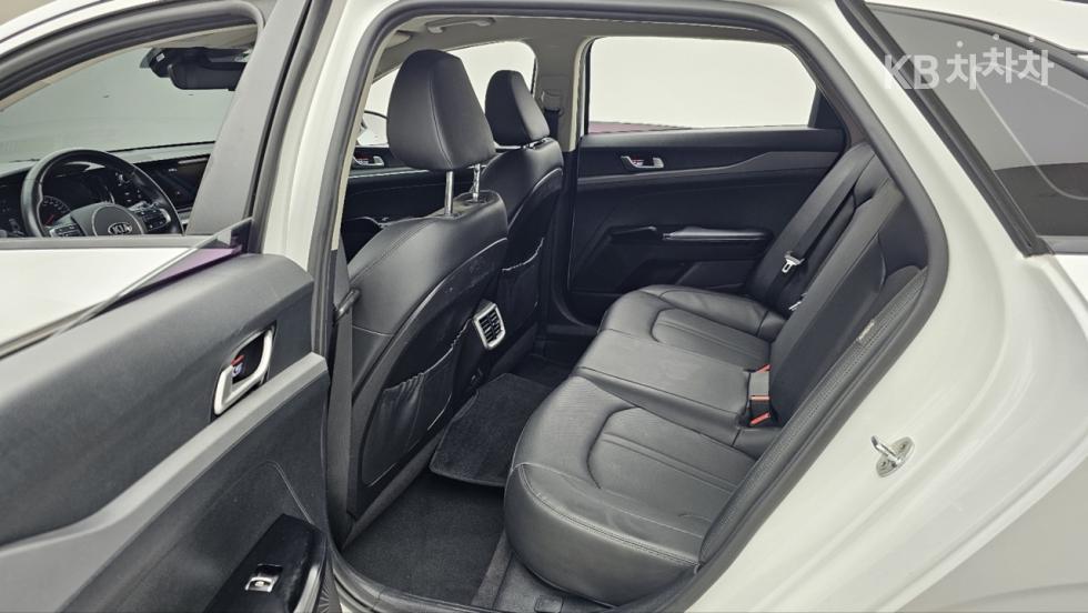 2020 - kia k5