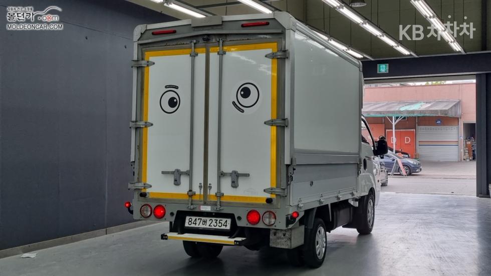 2023 - kia bongo iii