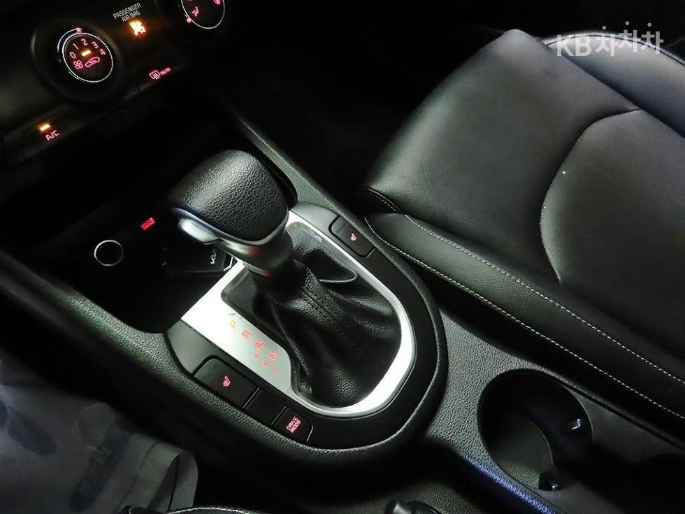 2022 - kia k3