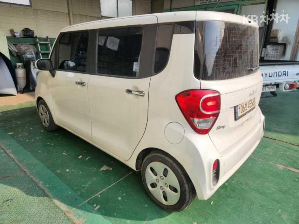 2022 - kia ray