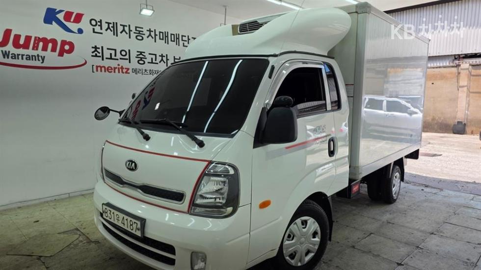 2021 - kia bongo iii