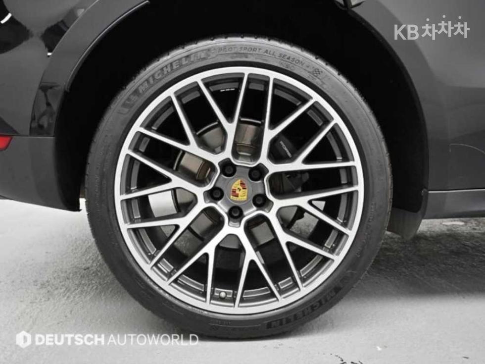2021 Porsche Used Car photo