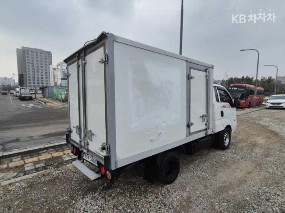 2018 - kia bongo iii