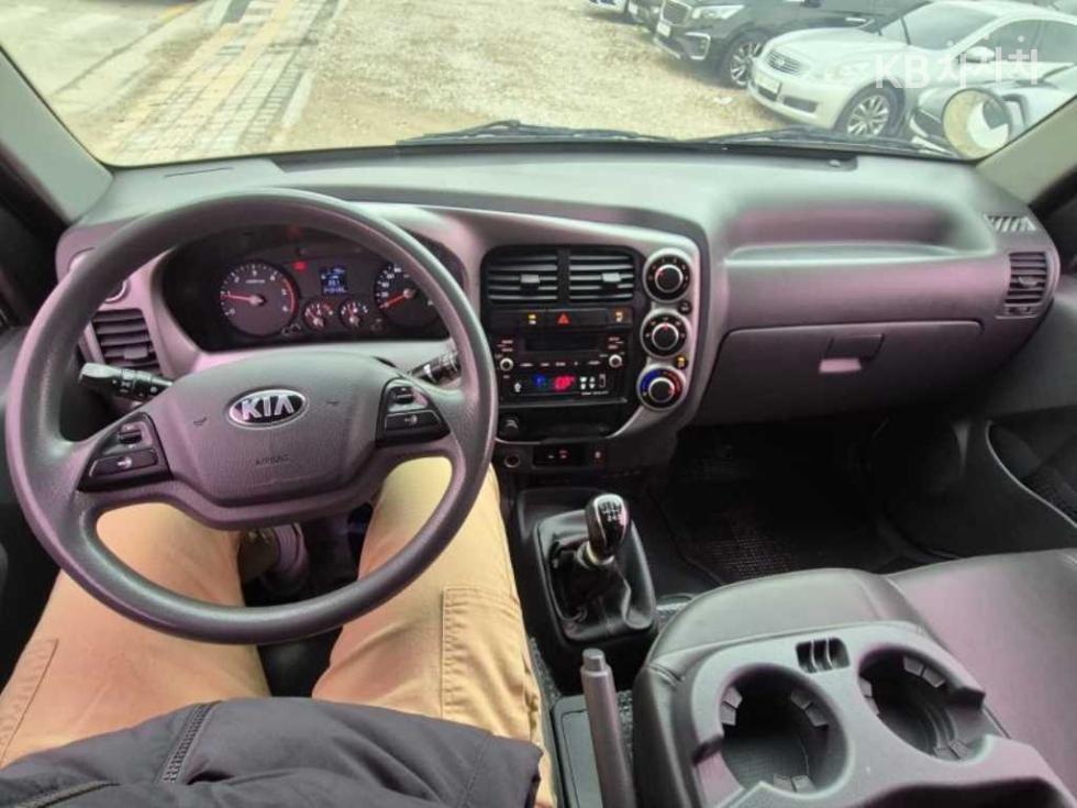 2018 - kia bongo iii