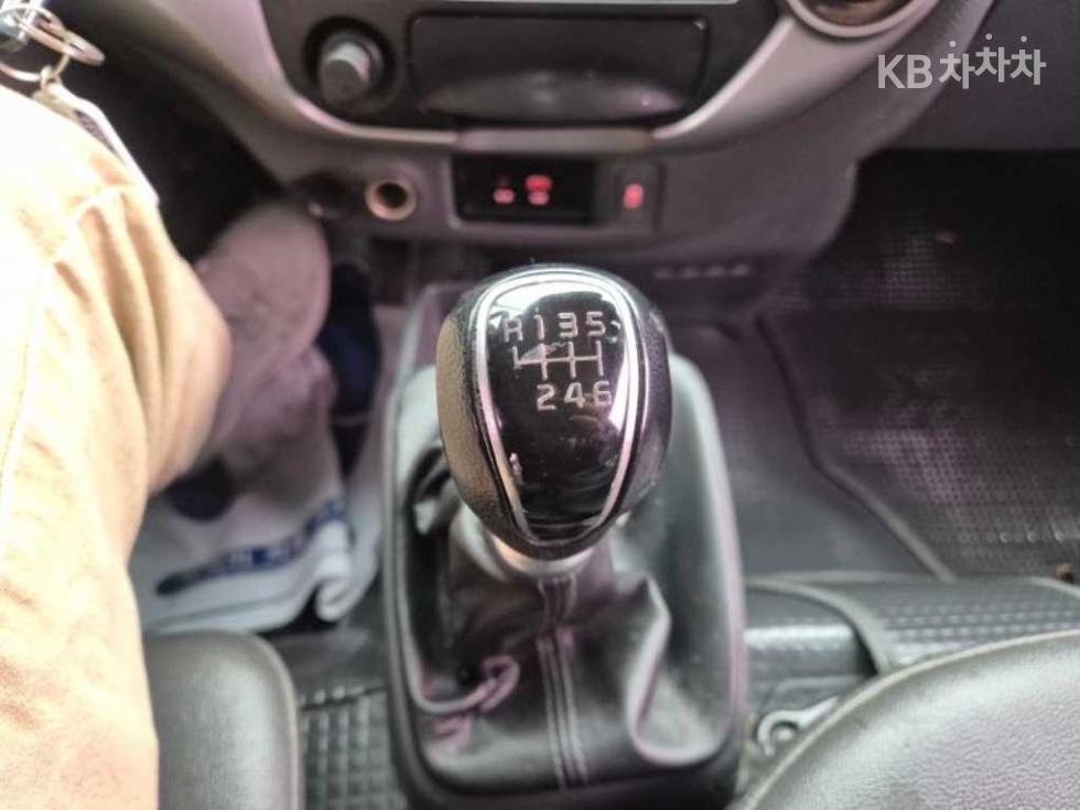 2018 - kia bongo iii