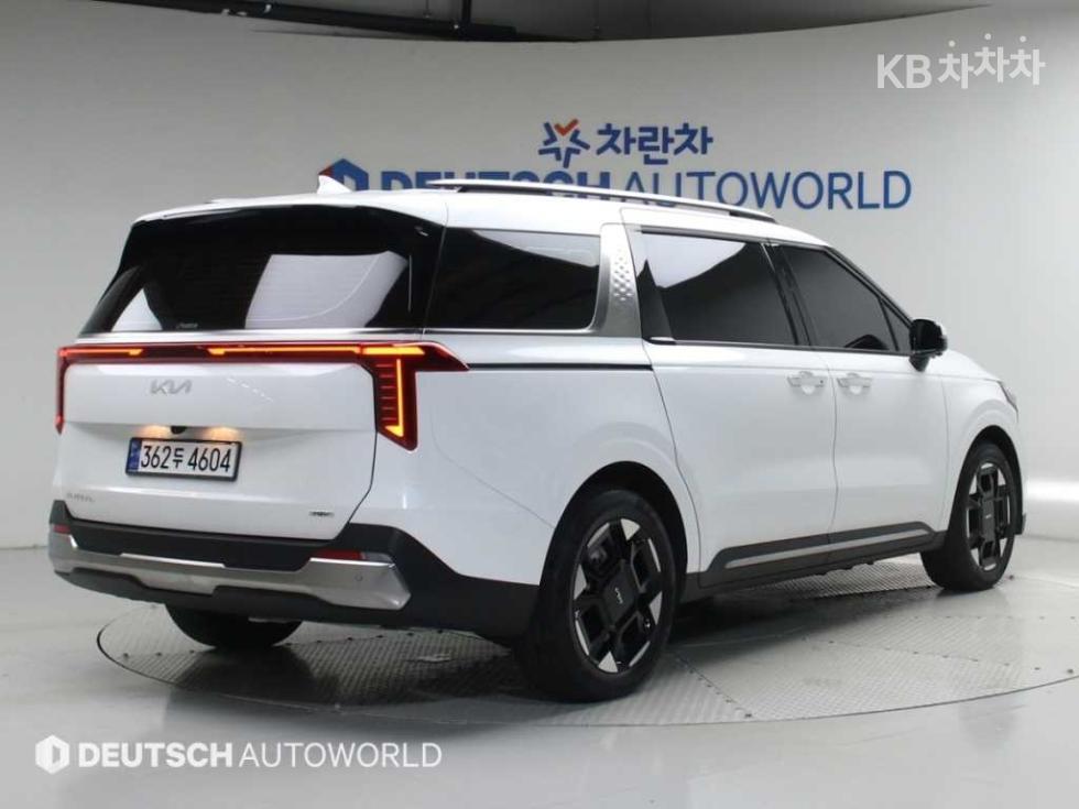 2025 - kia carnival