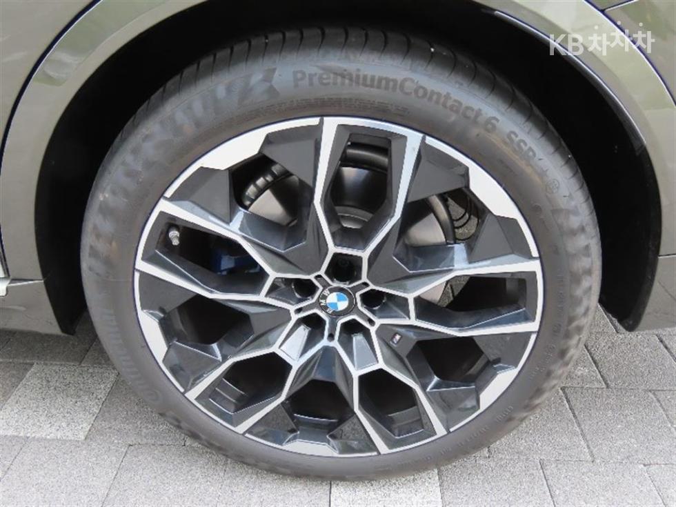 BMW X7 — miniaturë 17