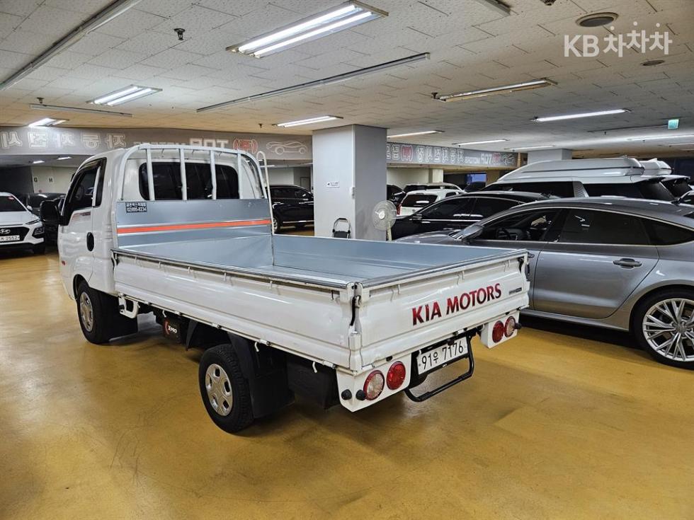 2016 - kia bongo iii