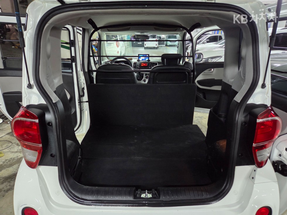 2022 - kia ray