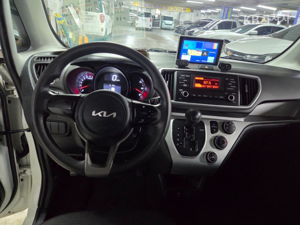 2022 - kia ray