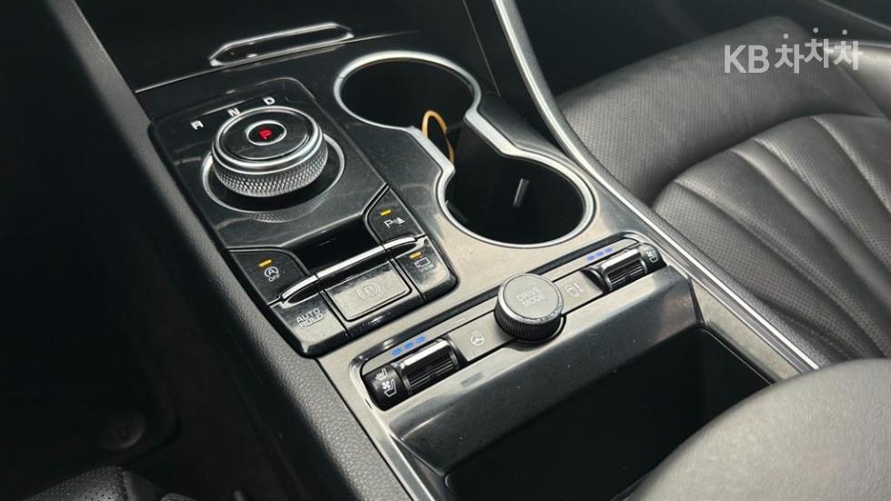 2020 - kia k5