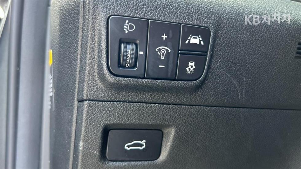 2020 - kia k5