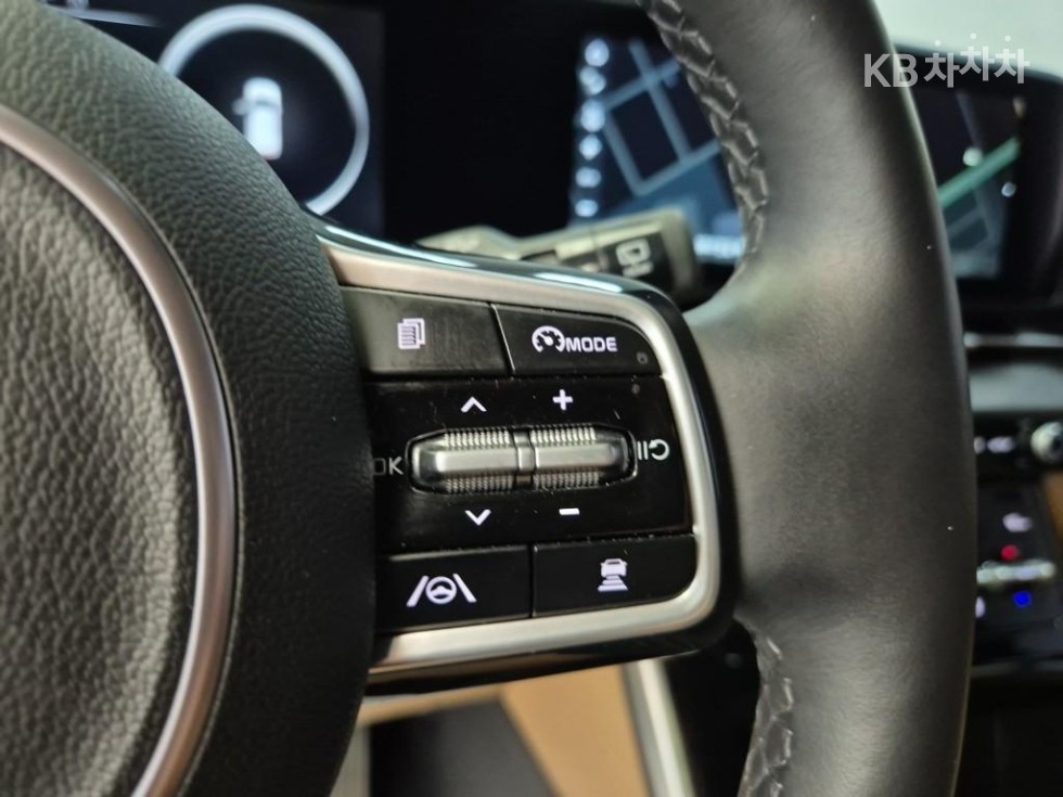 2023 - kia carnival
